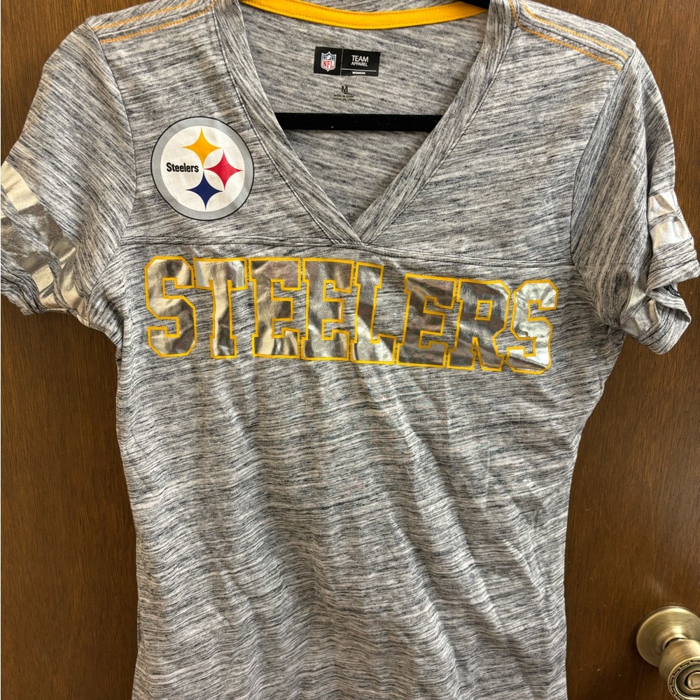 NFL Team Apparel Gray and Yellow Women's Top
